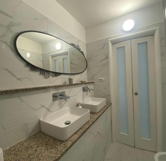 شقة غرفة نوم واحدة بالطابق الأرضى, B&b Le Rocce