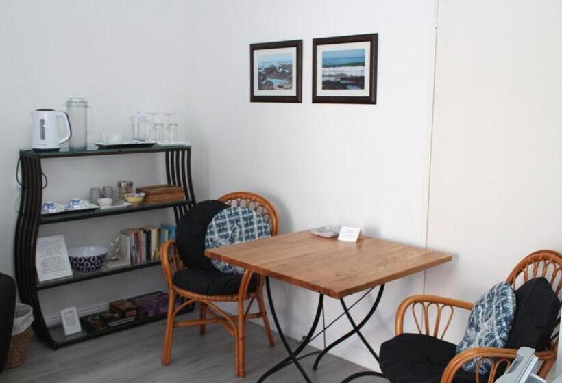 سوییت لوکس, Beach Break B&b   Deluxe Suites