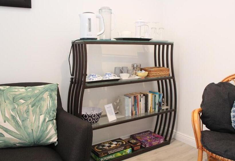 Люкс Повышенной Комфортности, Beach Break B&b   Deluxe Suites