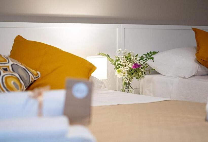 اتاق استاندارد سه تخته با بالکن, Home52