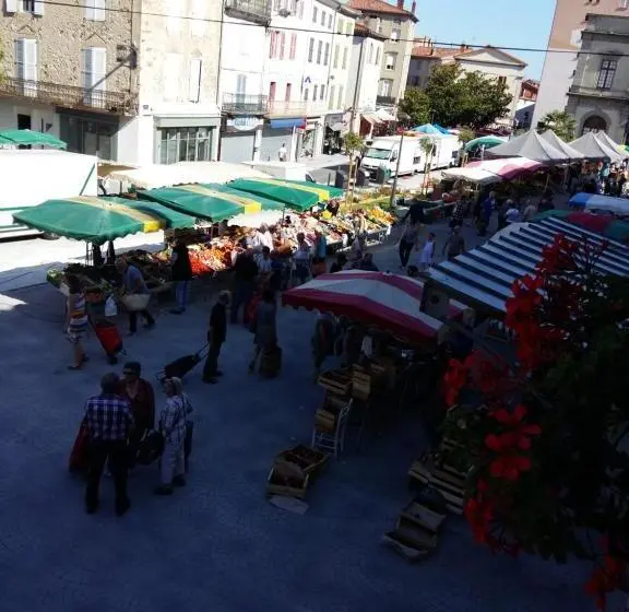 デラックスルーム, Quai De L   Arnette