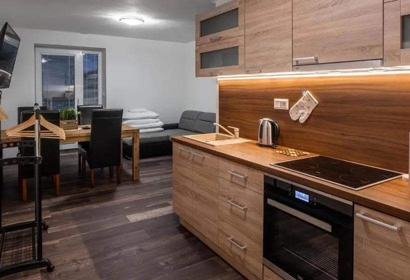マウンテンビュースイート, Apartmány Jánošík