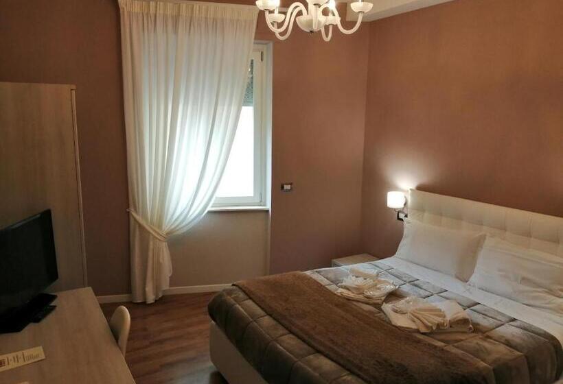 اتاق لوکس, Km 0 Dal Centro By Tiziana Monaldi