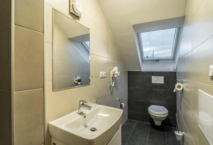 スタンダードルーム, Contactless Check In Retro Apartments Bosak