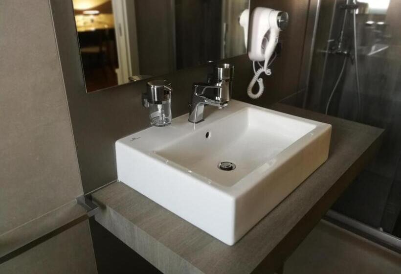 片側に海が見えるデラックスルーム, Torrevarata   Guest Rooms