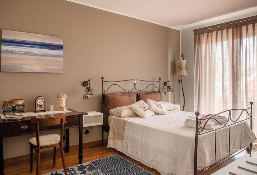 غرفة ديلوكس ذات إطلالة جانبية على البحر, Torrevarata   Guest Rooms