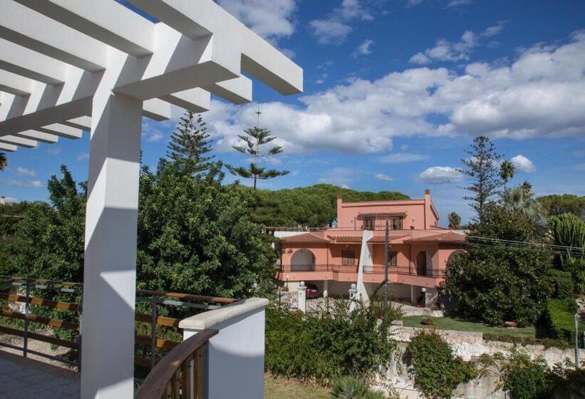 חדר דלוקס עם מרפסת נוף לים, Villa Vega