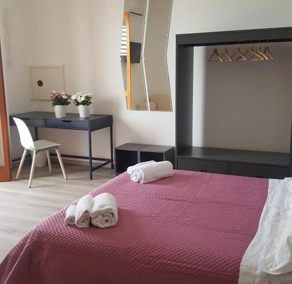 חדר סופריור לשלושה עם נוף לים, Villa Vega