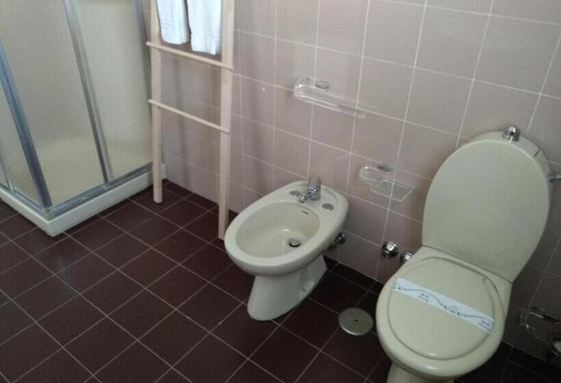 חדר סופריור לשלושה עם נוף לים, Villa Vega