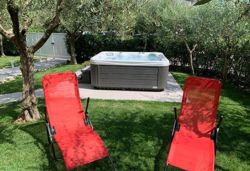 آپارتمان 1 خوابه همکف, Villa Lori Apartments Garden And Beach