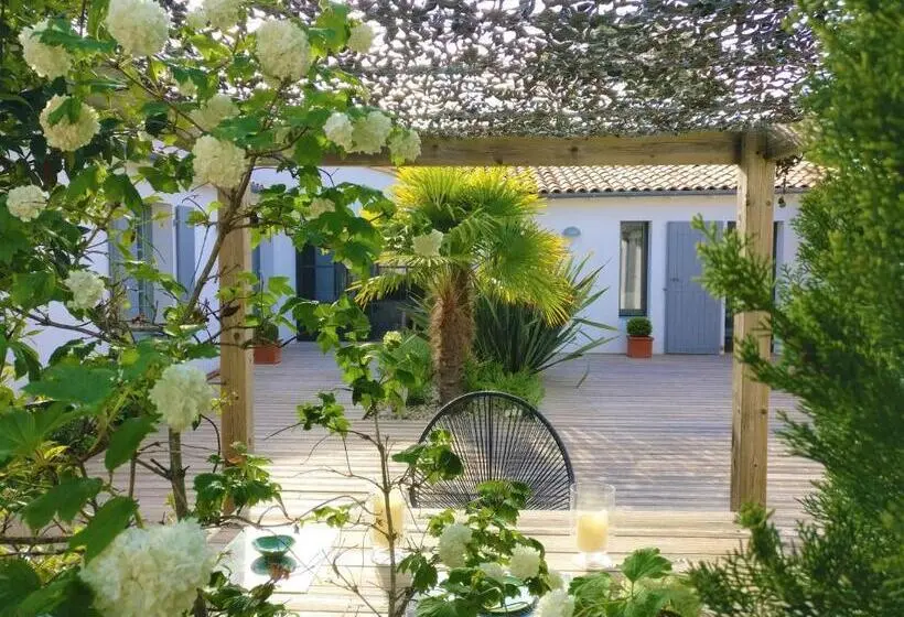 ２ベッドスイートルーム, Derrière La Plage : Suite, Patio Et Pergola