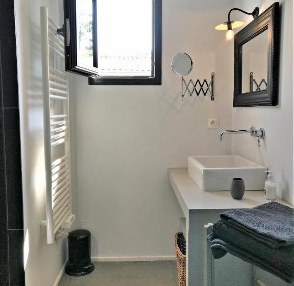 סוויטת 2 חדרי שינה, Derrière La Plage : Suite, Patio Et Pergola