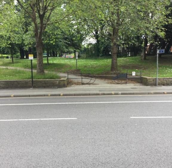 Talo 4 Makuuhuonetta, Highfields House   Free Wifi   Free Local Parking