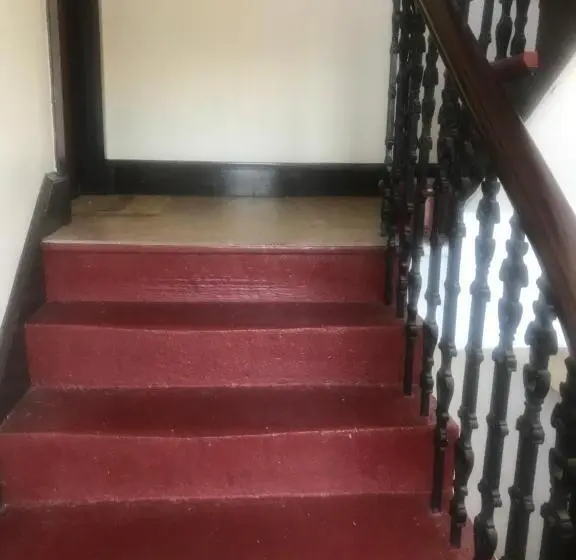 اتاق استاندارد با سرویس بهداشتی مشترک, Prime Location Rooms In High Street