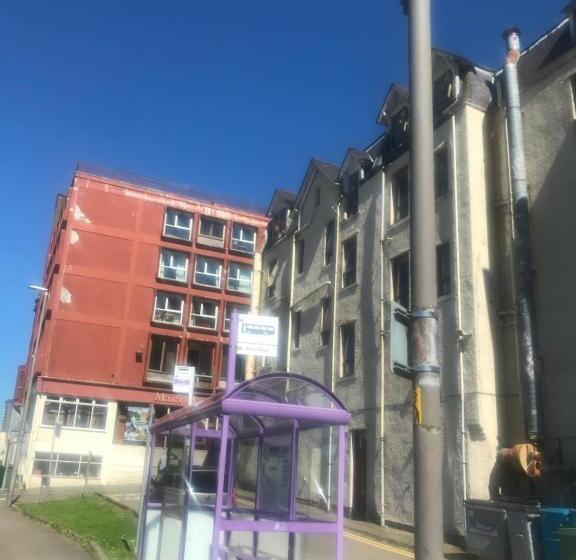 Номер Economy, Prime Location Rooms In High Street