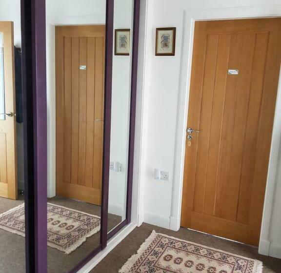 اتاق استاندارد, Delny Muir House