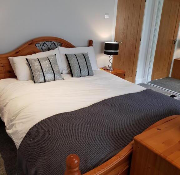 اتاق استاندارد, Delny Muir House