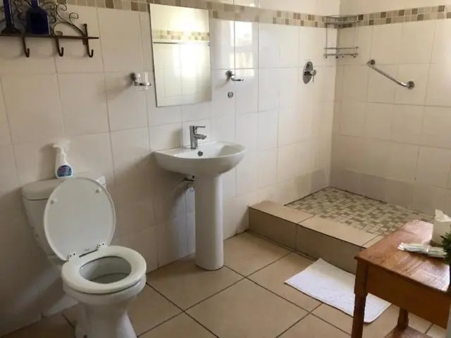 スタンダードトリプルルーム, Kliprand Guest House