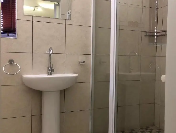 コンフォートルーム, Kliprand Guest House