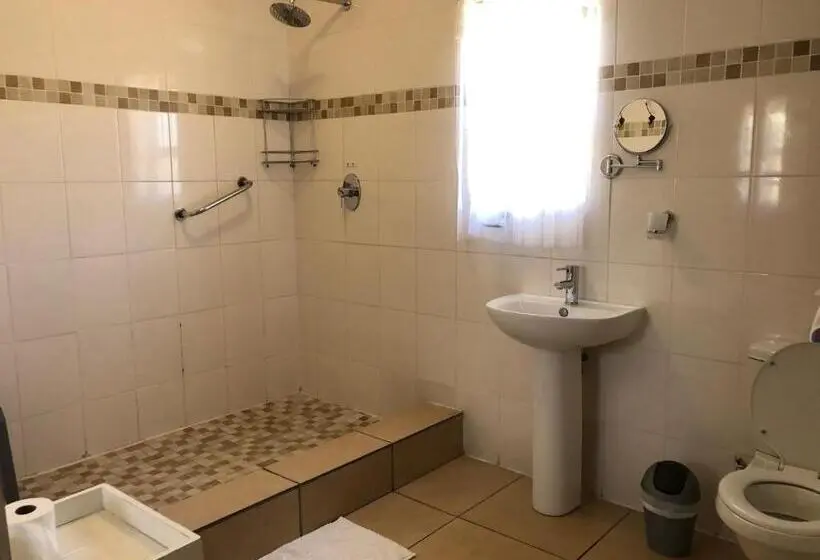 キングサイズベッドのスタンダードルーム, Kliprand Guest House