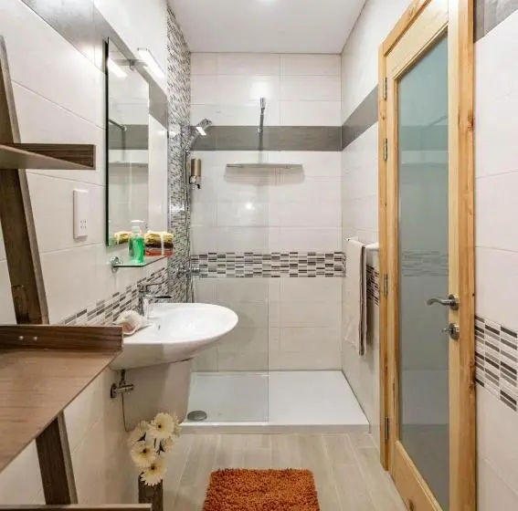 اتاق لوکس, Kikka B&b