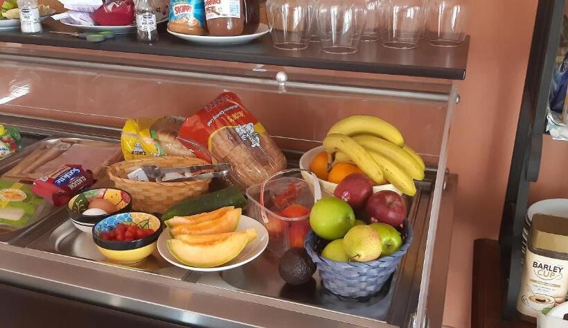 اتاق لوکس, Kikka B&b