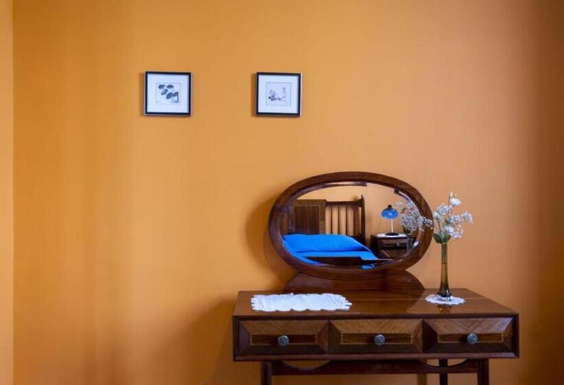 اتاق استاندارد, Vintage Balcony Guesthouse