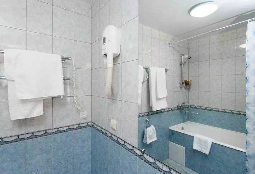 سوییت, Amaks Premier Hotel