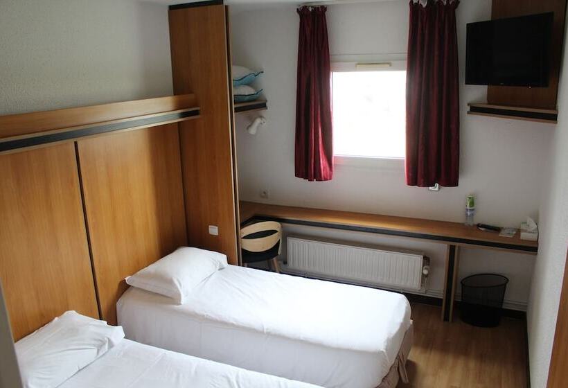 Номер Стандарт, Brit Hotel La Bonne Etape