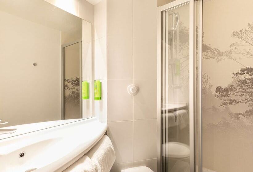 Семейный Номер, Greet Hotel Beaune