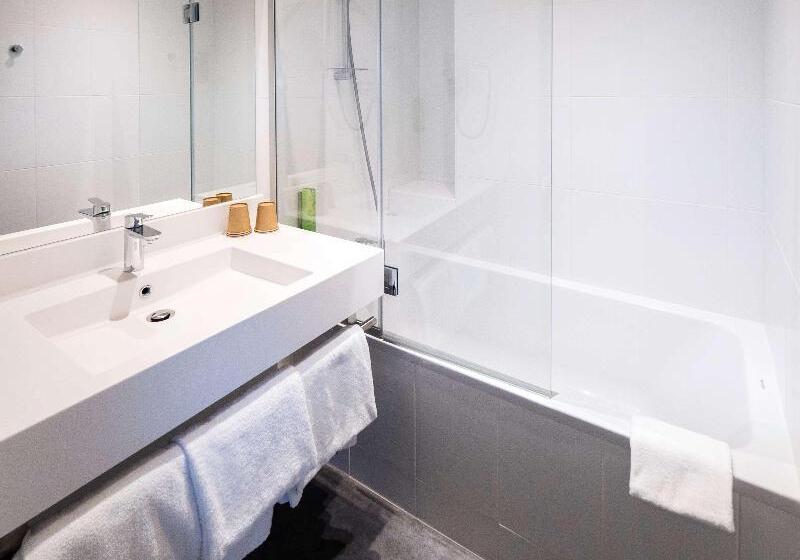 Семейный Номер, Greet Hotel Beaune