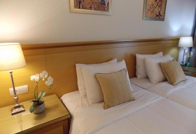 Quarto Estandar, Alexandros