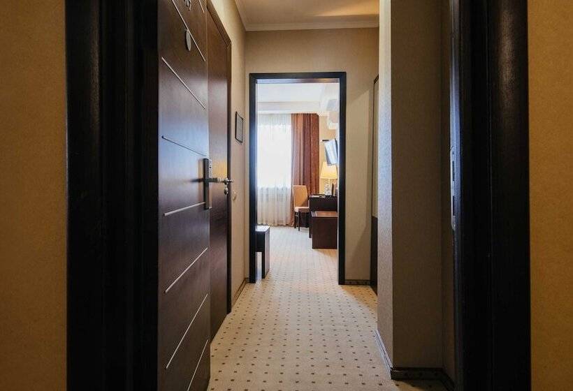 اتاق استاندارد یک نفره, Aurora