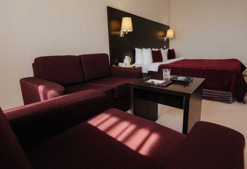 استودیوی استاندارد, Aurora