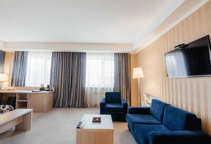 استودیوی استاندارد, Aurora