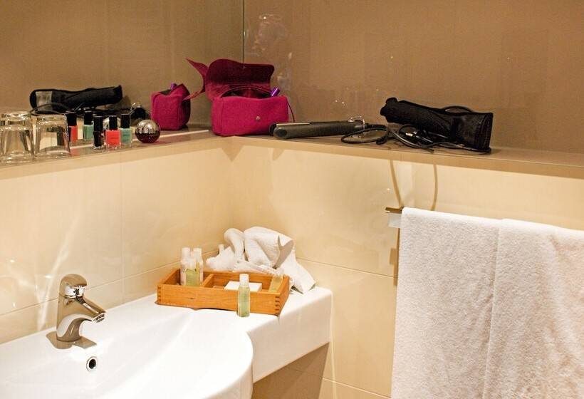 اتاق کلاس بیزنس, Avance