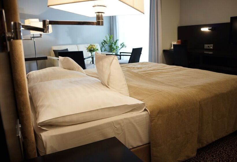 اتاق کلاس بیزنس, Avance