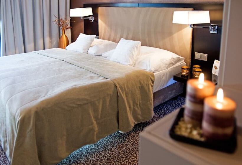 اتاق کلاس بیزنس, Avance