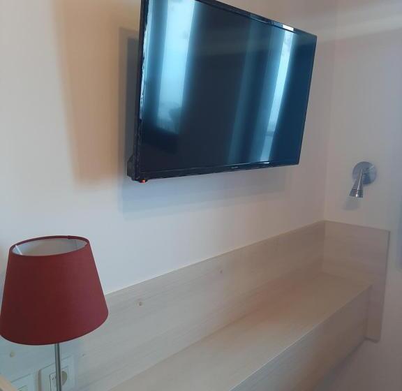 اتاق سوپریور سه تخته, Chalet Du Crey