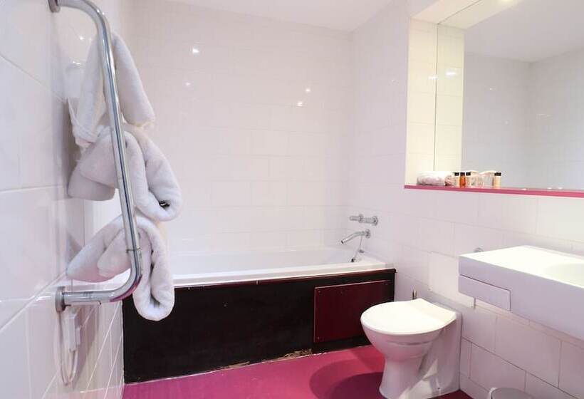 Президентский Люкс, Citrus Hotel Cheltenham By Compass Hospitality