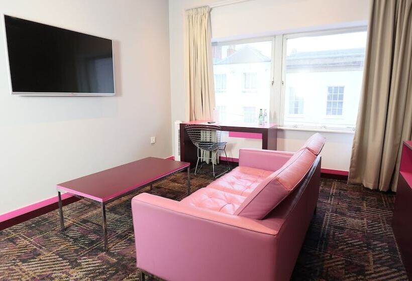 エクゼクティブスイート, Citrus Hotel Cheltenham By Compass Hospitality