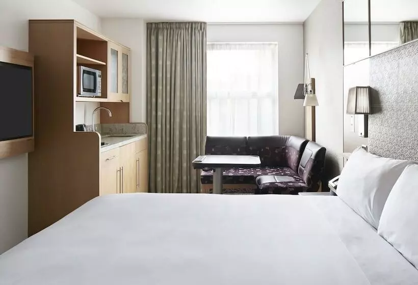 スーペリアールーム, Club Quarters Hotel Covent Garden Holborn, London
