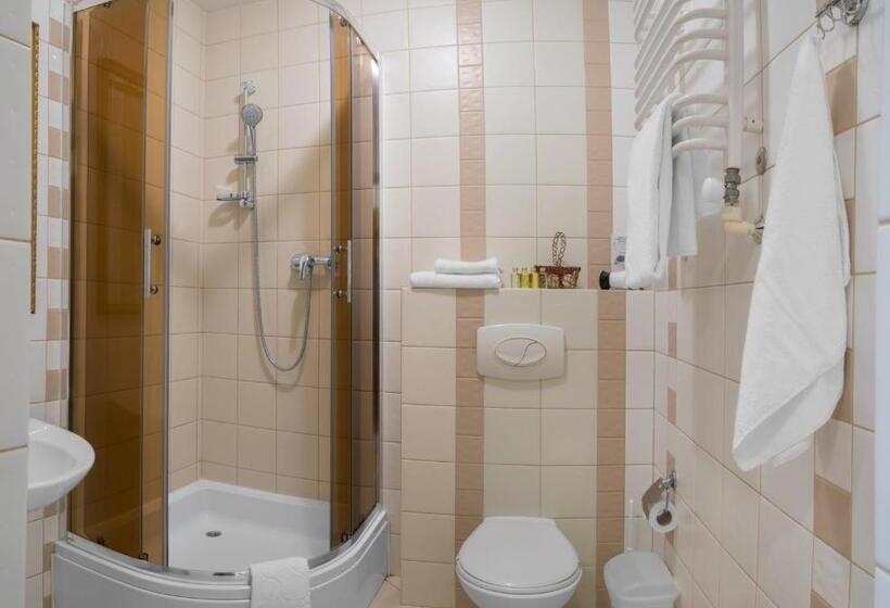 اتاق استاندارد, Oscar