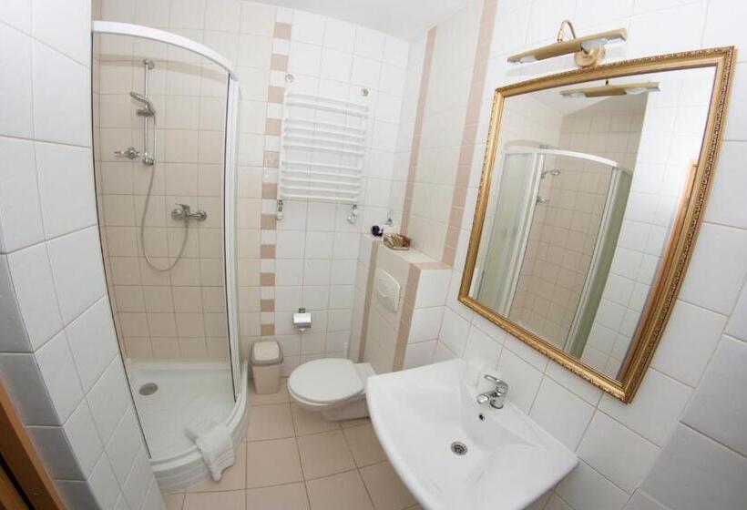 سوییت جونیور, Oscar