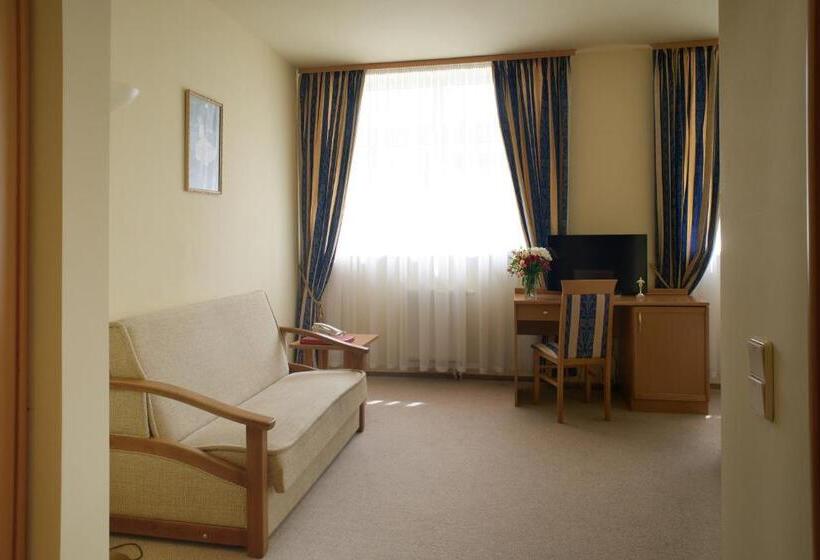 سوییت جونیور, Oscar