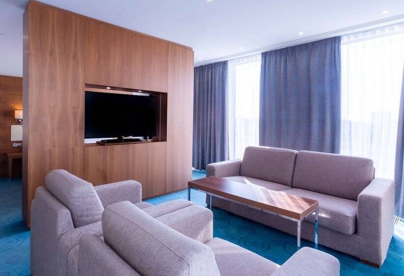 سوییت جونیور, Radisson Hotel Kaliningrad