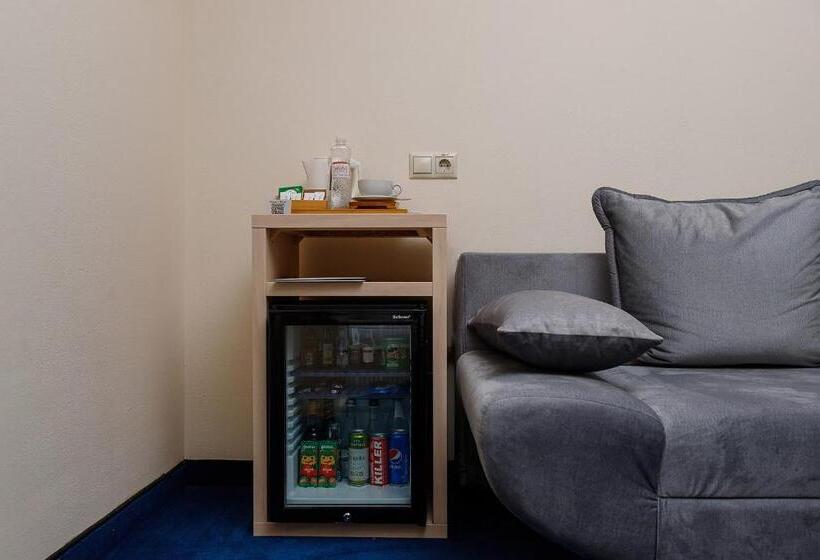 جناح جونيور, Sonata Hotel & Restaurant готель соната