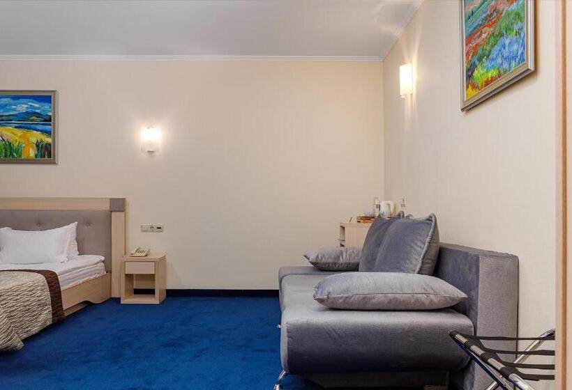 جناح جونيور, Sonata Hotel & Restaurant готель соната