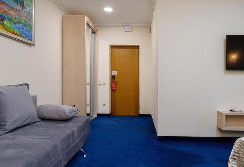 جناح جونيور, Sonata Hotel & Restaurant готель соната