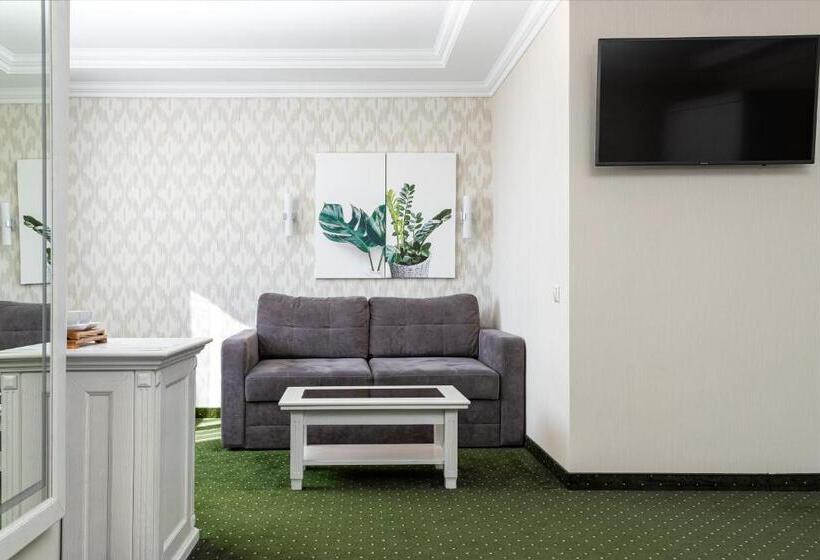 جناح, Sonata Hotel & Restaurant готель соната